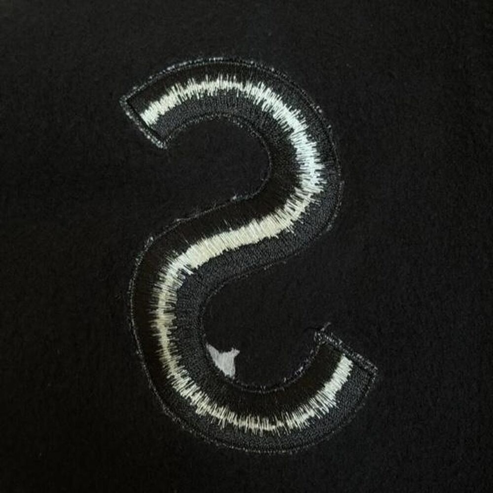 Supreme Men's Black Hoodie - Picture 4 of 8